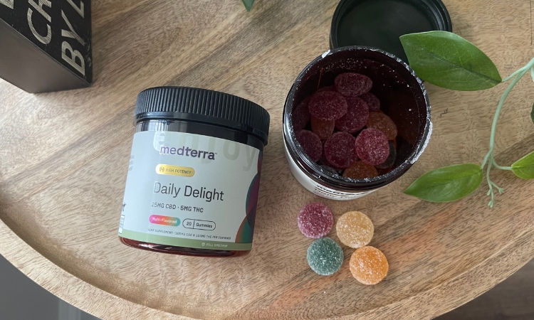 medterra daily delight gummies on coffee table